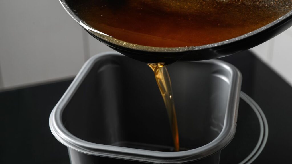 How to Clean Up Used Cooking Oil Responsibly