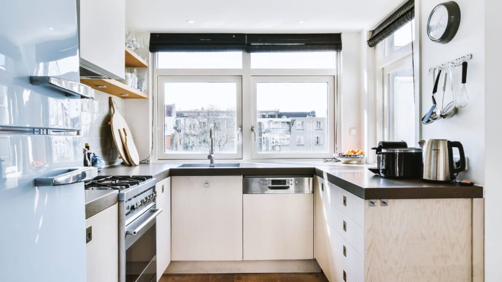 How to Organize a Small Kitchen Space