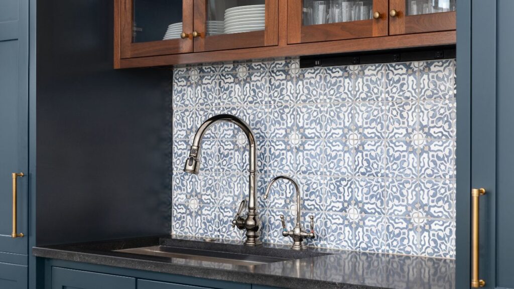 How to Select a Backsplash for a Kitchen