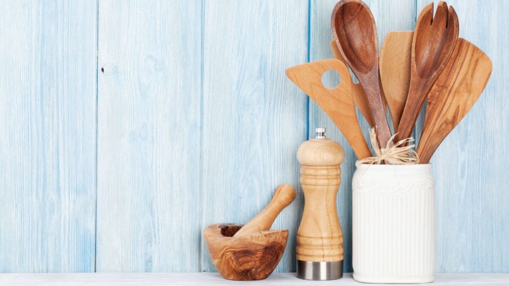 How to Store Wooden Kitchen Utensils